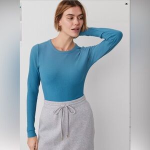 Ann Taylor NWT Long Sleeve Ribbed Top Size L
